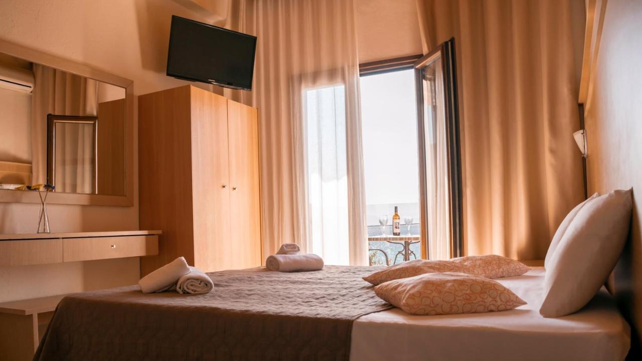 Beach Hotel Kapahi Pefkari Eksteriør billede